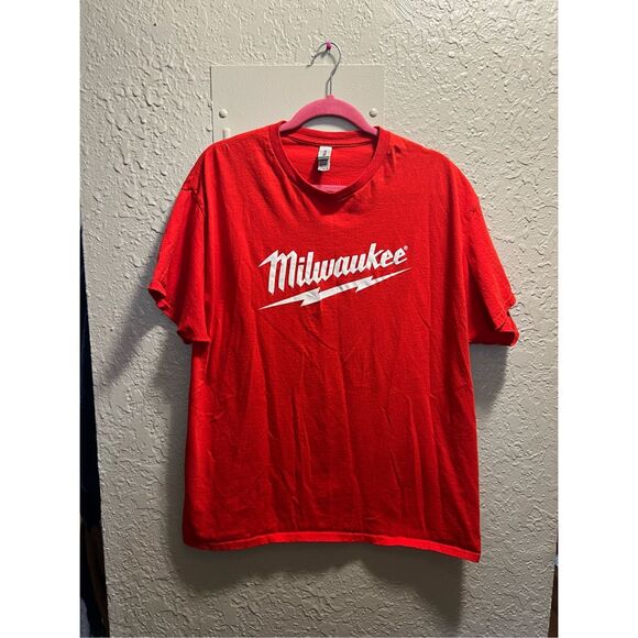 Milwaukee Red T-Shirt Men’s Size XL - Picture 1 of 10